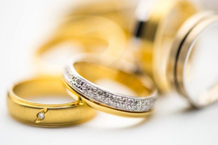 How to clean gold plating at home