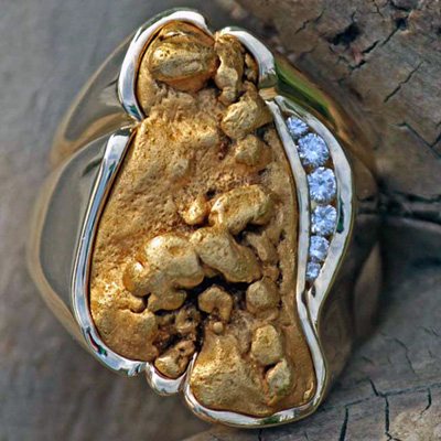 мужское кольцо с золотым слитком и бриллиантами от Gold Rush Jewelers Фэрбенкса