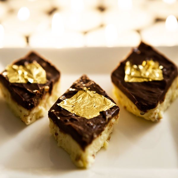 edible gold for cakes