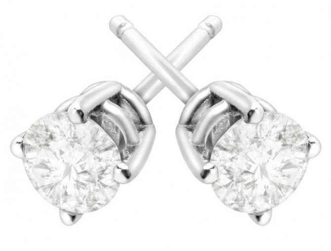 White gold earrings