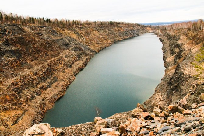 Sverdlovsk region, minerals, deposits of the Sverdlovsk region, Polunochnoe, Cheremukhovskoye deposits, gems of the Middle Urals, Malyshevsky emeralds, the largest emerald, industrial tourism, geological tourism of the Sverdlovsk region, where to go Sverdlovsk region